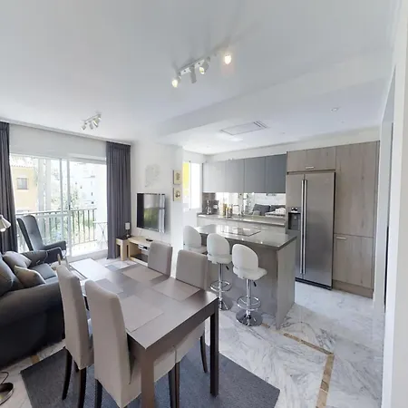 Modern Sea-side For 6 شقة ماربيا